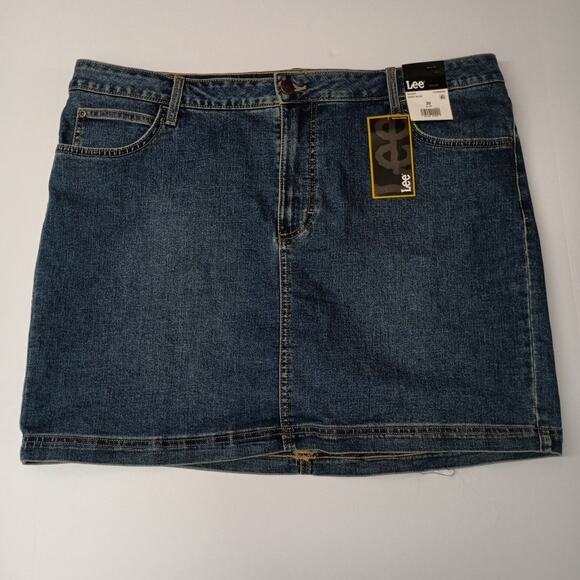 Lee Women's Mid Rise Deep Blue Skort Mesh Interior Size 20 - Picture 1 of 6